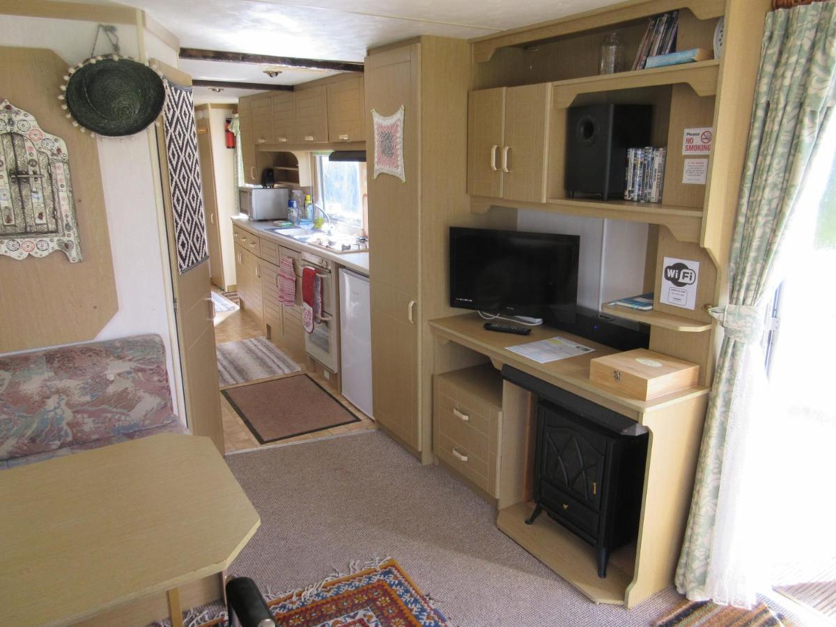 'The Cabin'. A Cosy Private & Secure Holiday Home. Padeswood Exterior foto